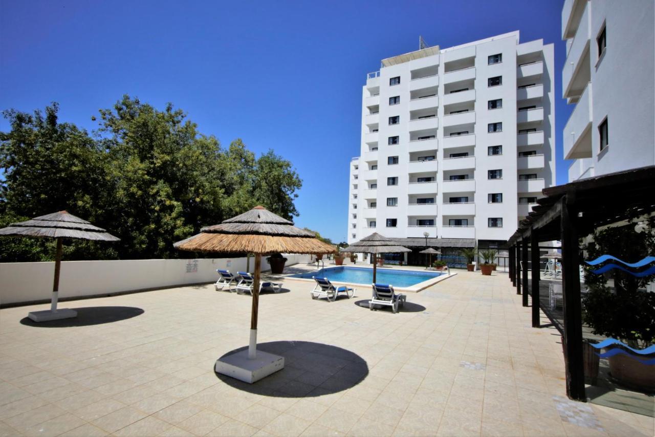 Sea View Apartment - 3 Swimming Pool & Fitness Албуфейра Екстериор снимка