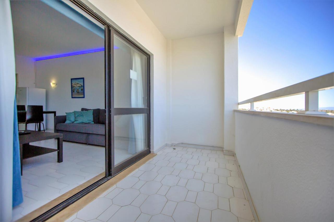 Sea View Apartment - 3 Swimming Pool & Fitness Албуфейра Екстериор снимка