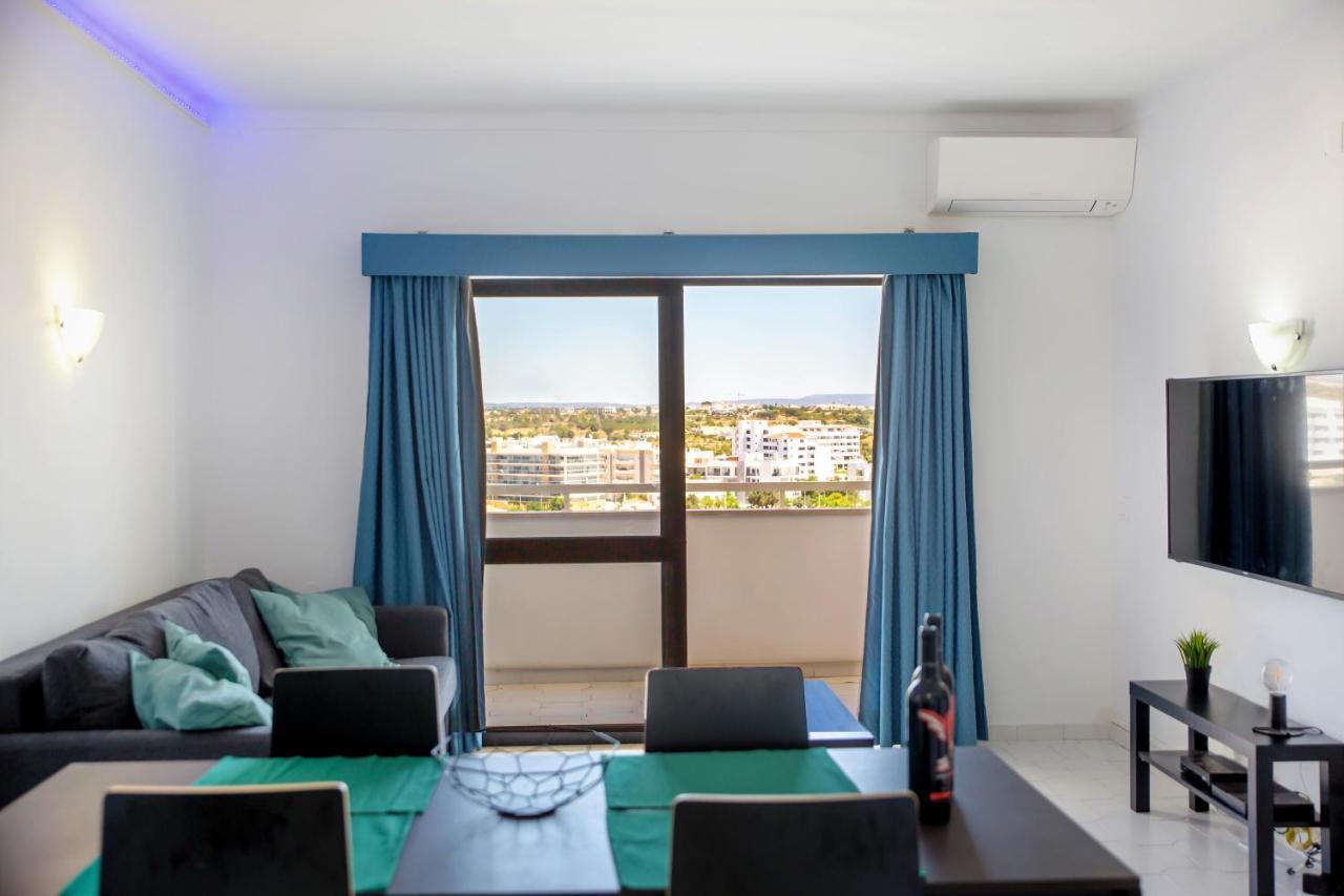 Sea View Apartment - 3 Swimming Pool & Fitness Албуфейра Екстериор снимка