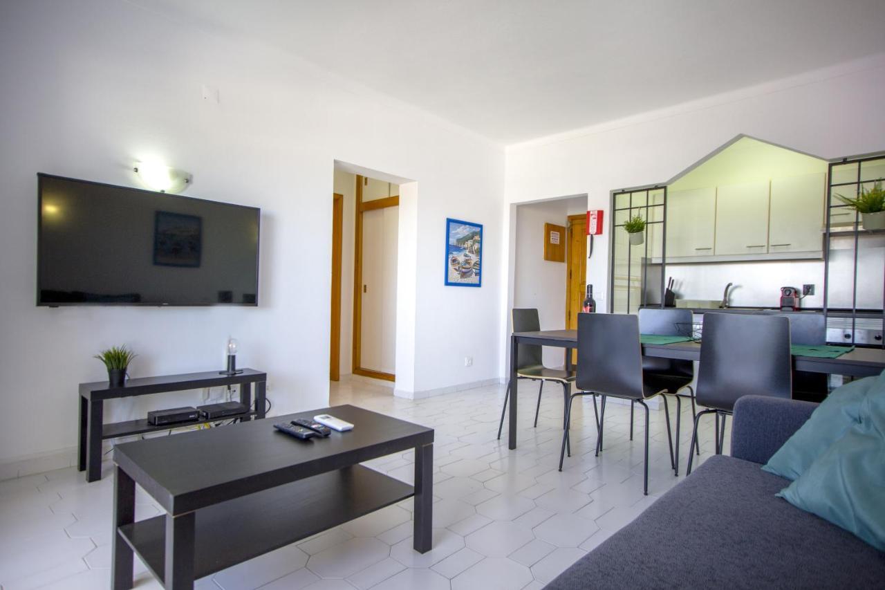 Sea View Apartment - 3 Swimming Pool & Fitness Албуфейра Екстериор снимка