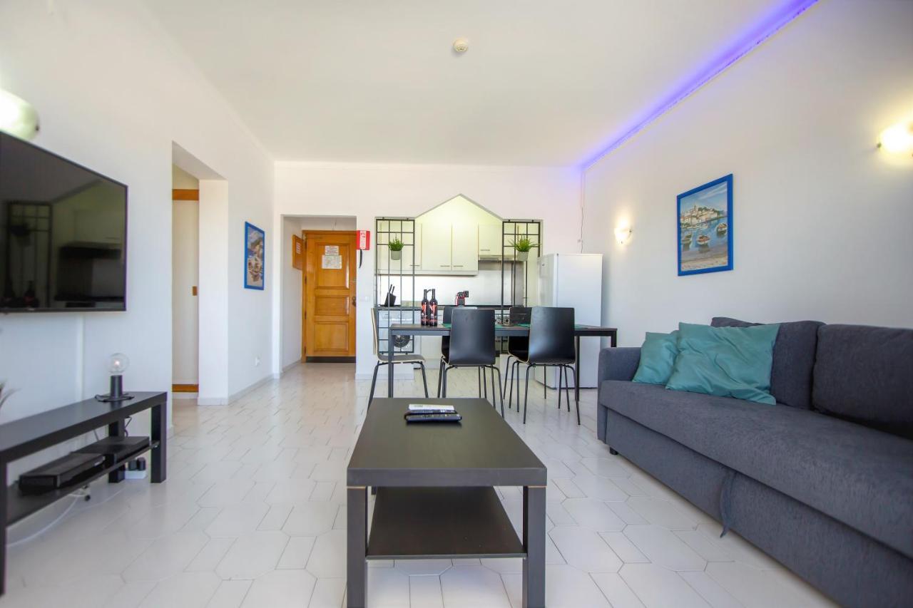 Sea View Apartment - 3 Swimming Pool & Fitness Албуфейра Екстериор снимка