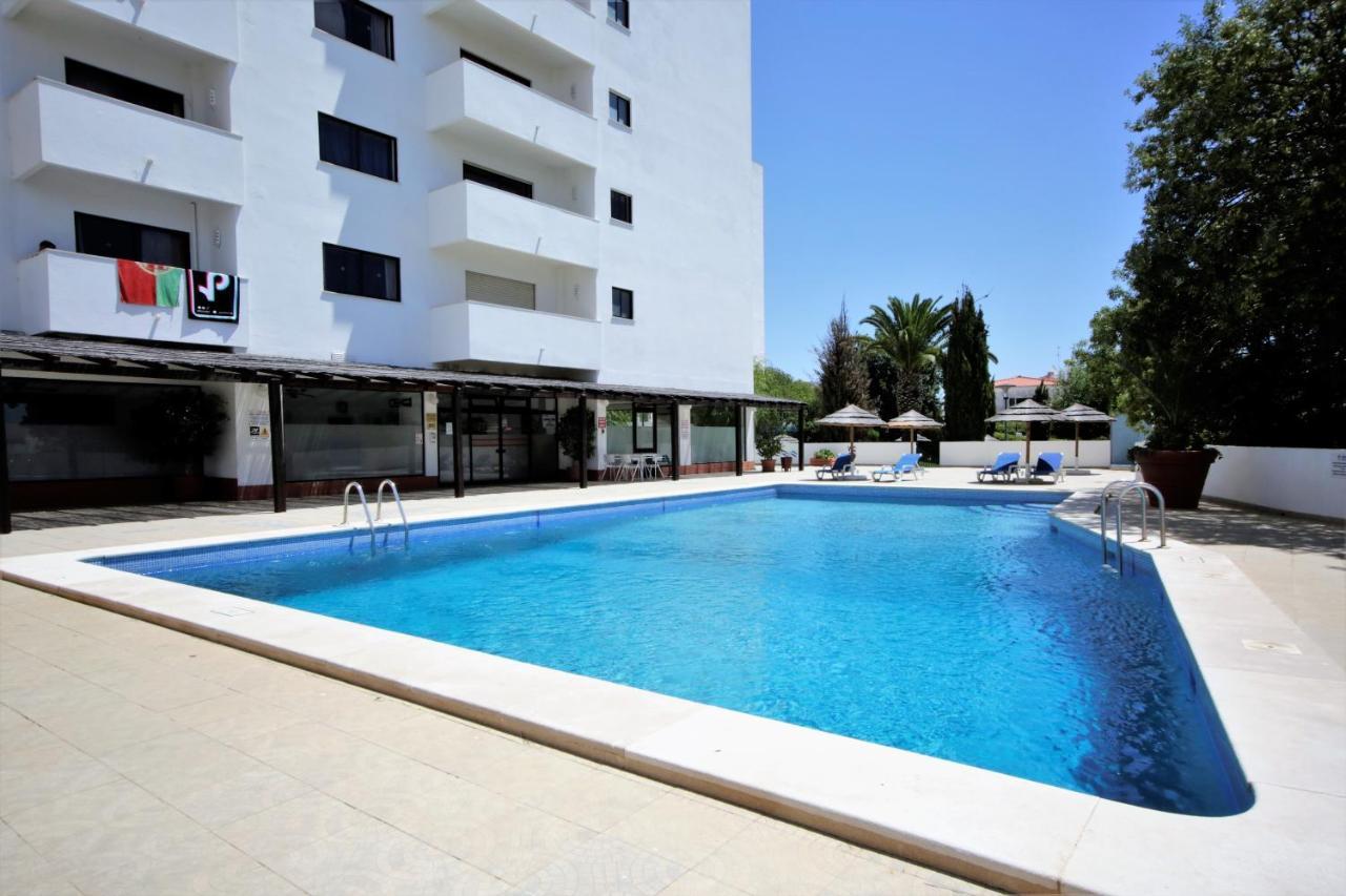 Sea View Apartment - 3 Swimming Pool & Fitness Албуфейра Екстериор снимка