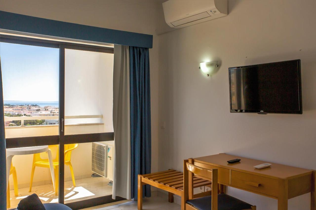 Sea View Apartment - 3 Swimming Pool & Fitness Албуфейра Екстериор снимка