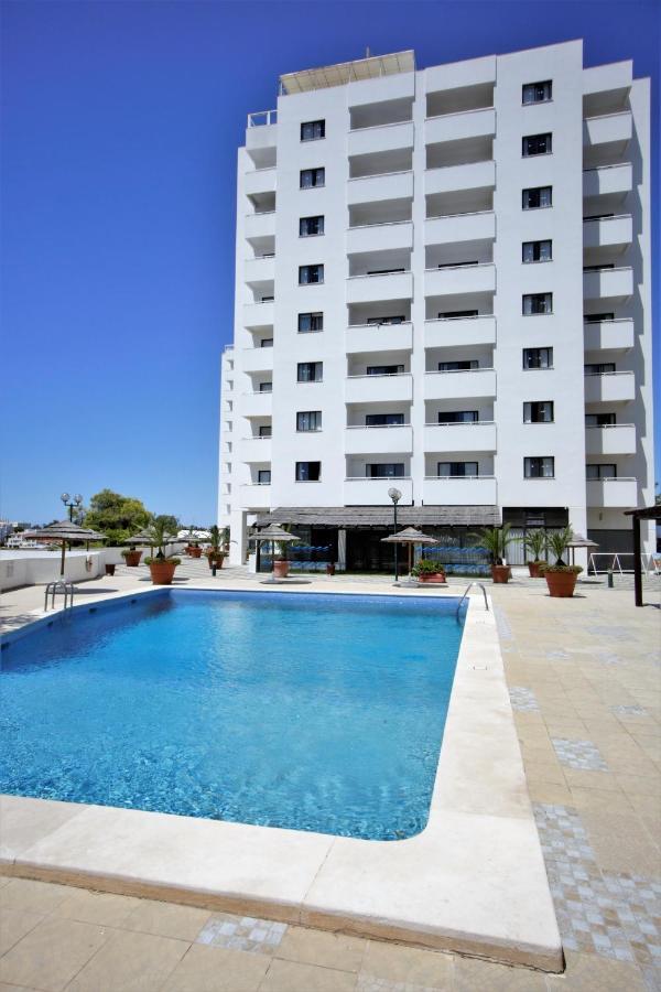 Sea View Apartment - 3 Swimming Pool & Fitness Албуфейра Екстериор снимка