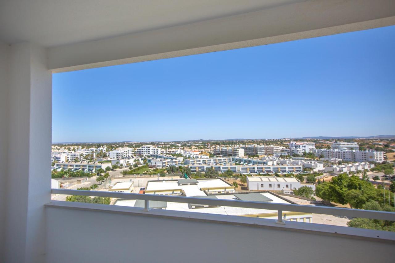 Sea View Apartment - 3 Swimming Pool & Fitness Албуфейра Екстериор снимка