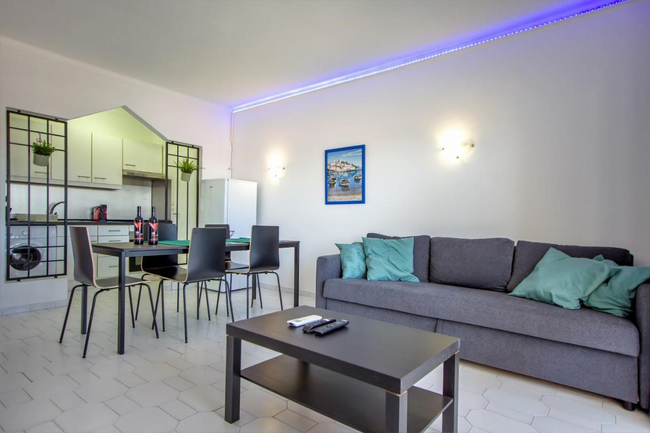 Sea View Apartment - 3 Swimming Pool & Fitness Албуфейра Екстериор снимка