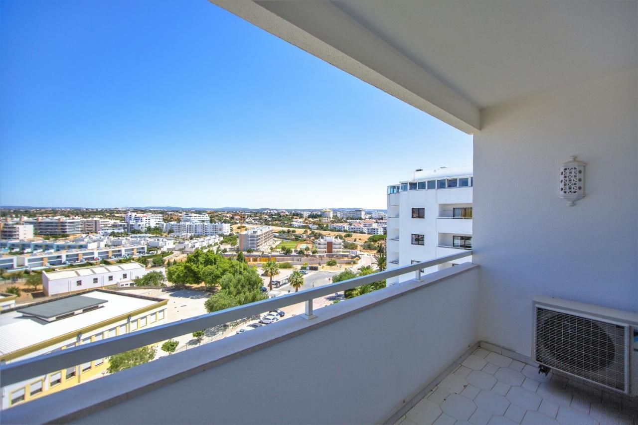 Sea View Apartment - 3 Swimming Pool & Fitness Албуфейра Екстериор снимка